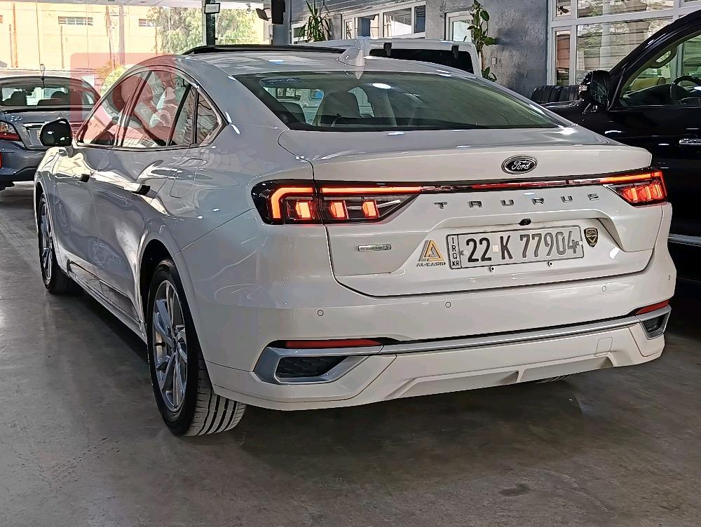 Ford Taurus
